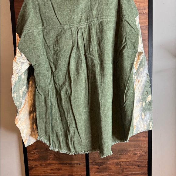 Umgee Olive Green Shirt with Distressed Sweater Sleeves - Picture 9 of 10